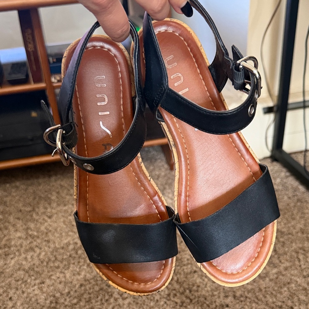 Unisa Black Ankle-Strap Sandals Women’s Size 6.5